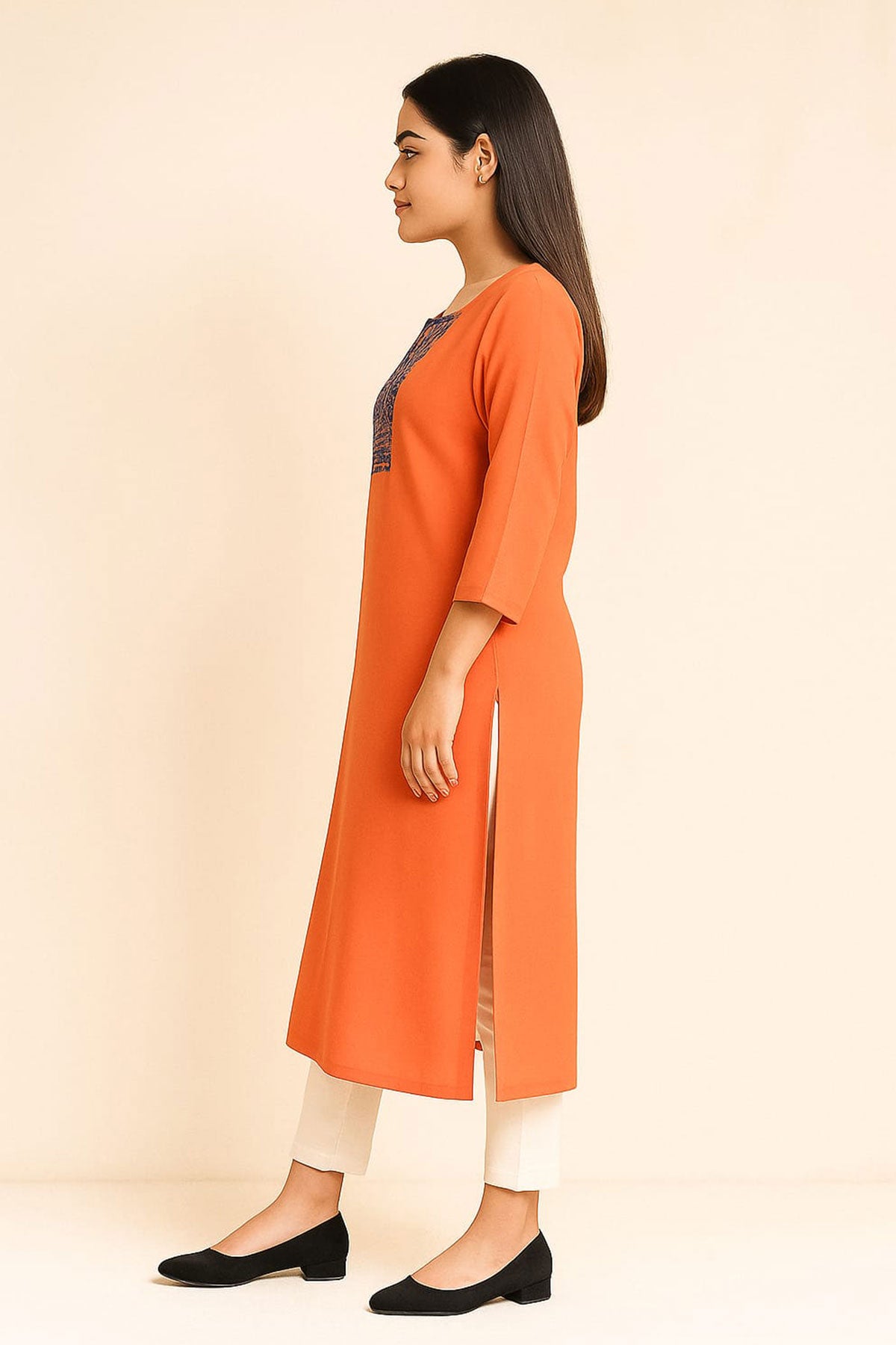 Silakaari Hania Embroidered Carrot Regular Long Kurti