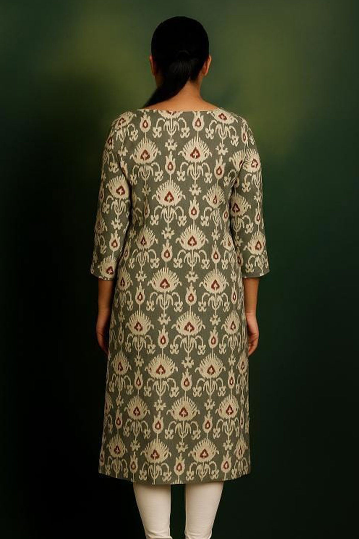 Silakaari Urwa Grey-White Printed Cotton Straight Long Kurti