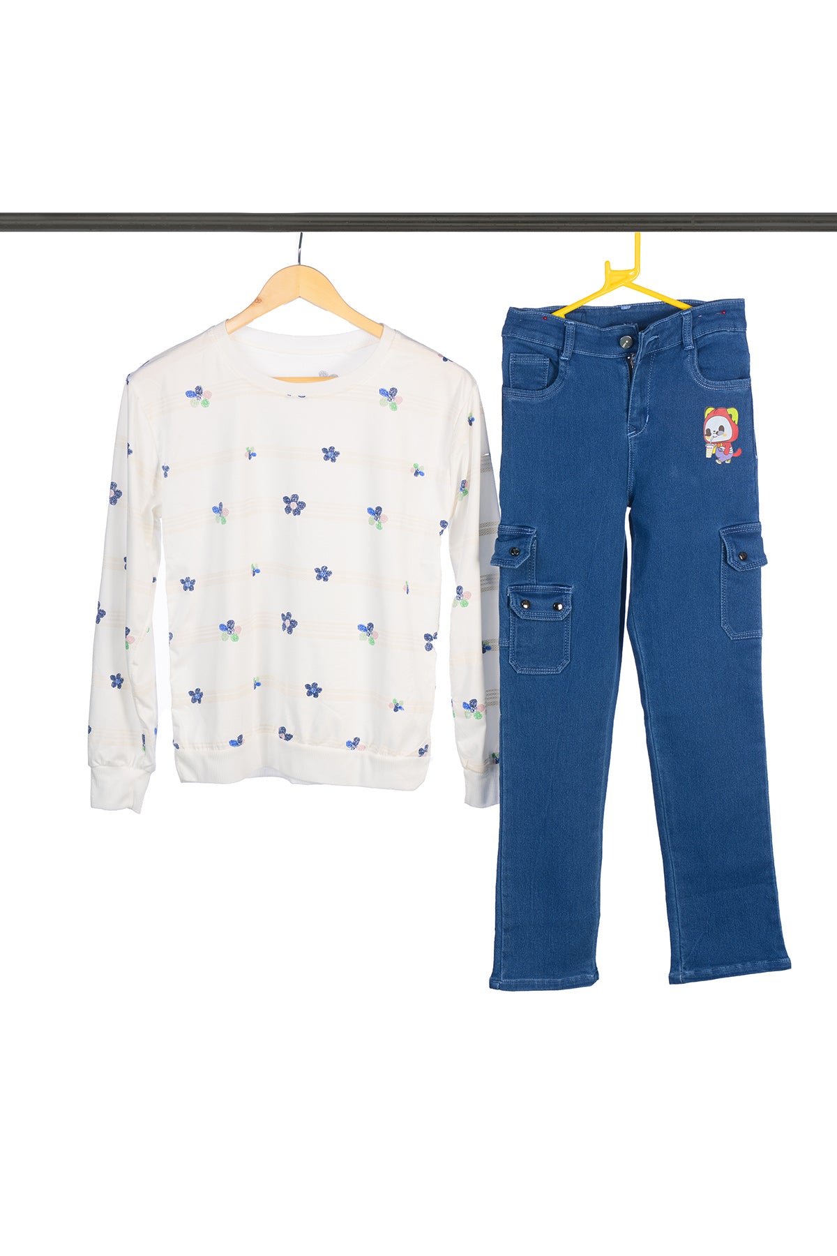 Silakaari Minha White Floral T-Shirt With Denim Baggy Side Pockets Jeans Set for Girls