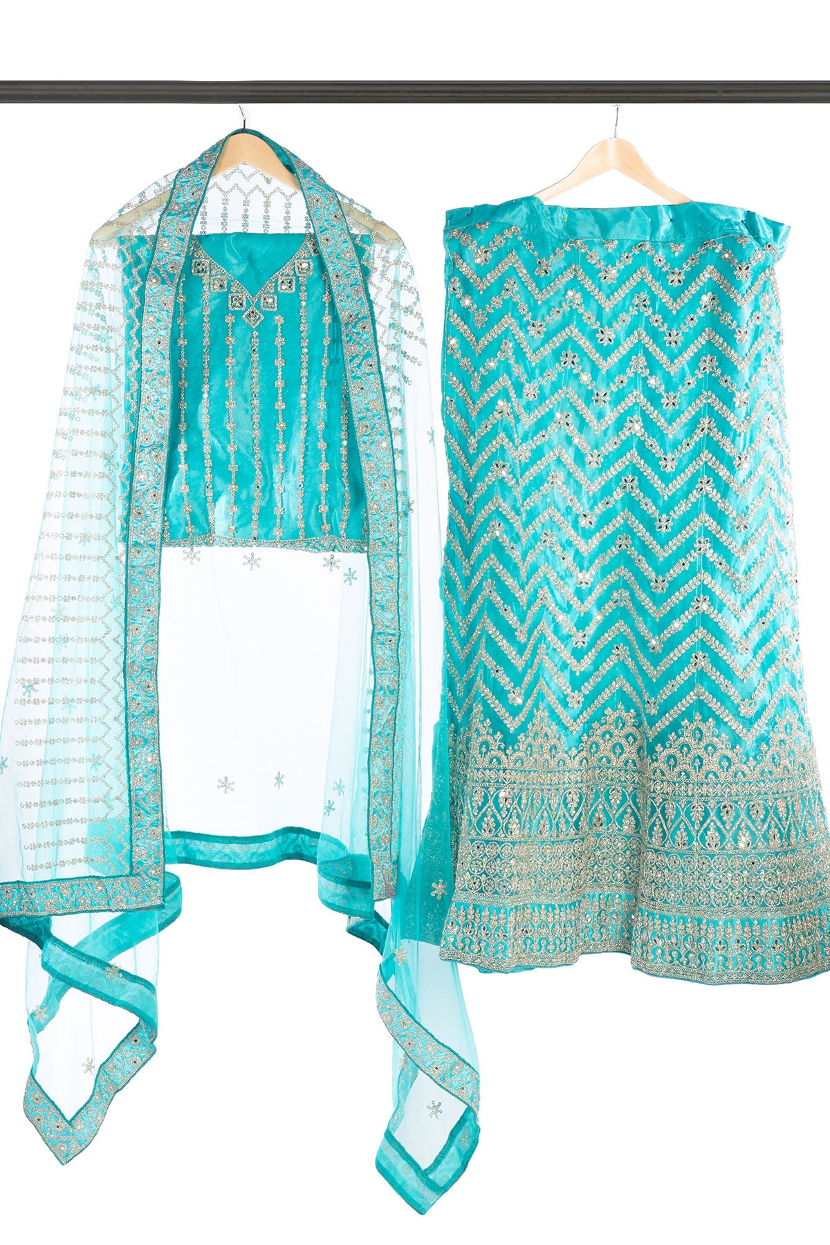 Silakaari Ferozi Zari Dimond Thread Work Net Party Wear Unstitched Lehenga Set